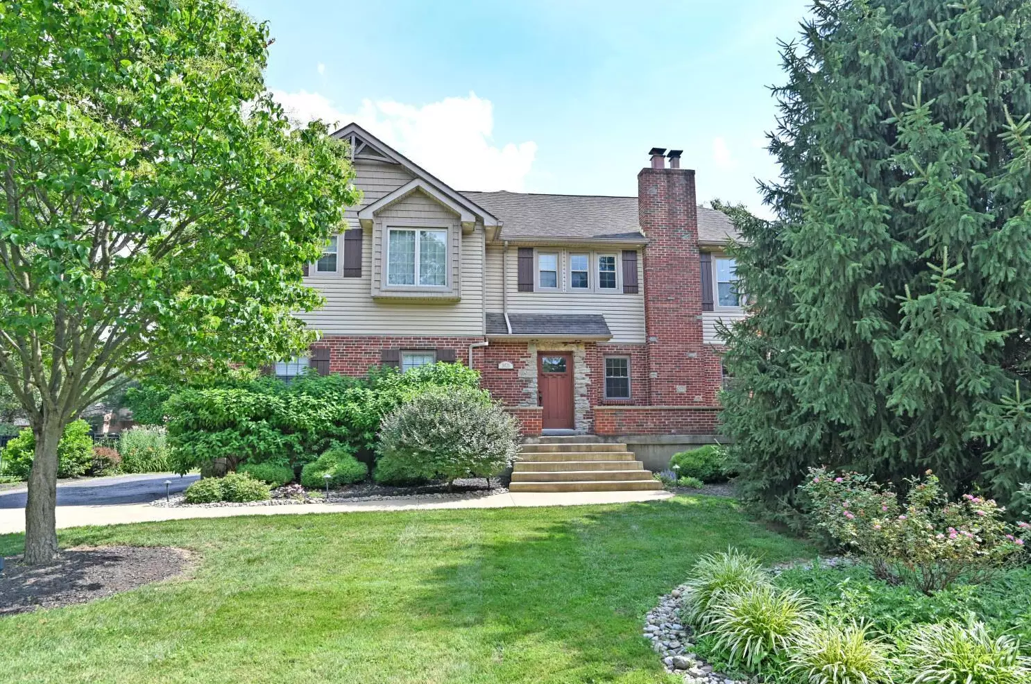 Aldine Dr, Blue Ash, OH 45242