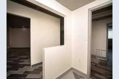 916 Hempstead Drive, Springfield Township, OH 45231 - Photo 10