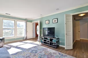 271 Poage Farm Rd, Wyoming, OH 45215 - Photo 12