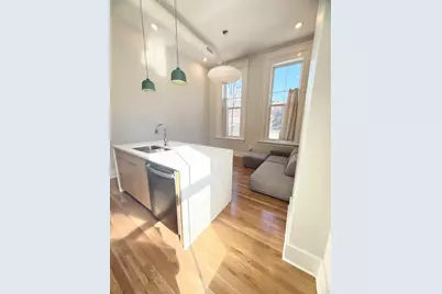 915 Vine Street #203, Cincinnati, OH 45202 - Photo 2