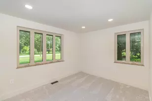 309 Indian View Dr, Miami Township, OH 45140 - Photo 14