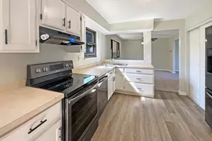 3198 Sunnyhollow Ln, Green Township, OH 45239 - Photo 14