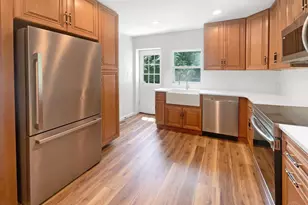 155 Bonham Rd, Wyoming, OH 45215 - Photo 8