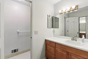 3743 Centurion Dr, Green Township, OH 45211 - Photo 16