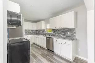 1998 Fairfax Ave, Cincinnati, OH 45207 - Photo 12