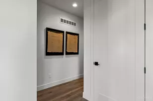 2942 Three Oaks Ln, Cincinnati, OH 45209 - Photo 36