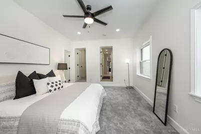 817 Hawthorne Avenue #A, Cincinnati, OH 45205 - Photo 16