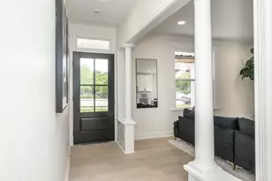 817 Hawthorne Ave, Cincinnati, OH 45205 - Photo 4