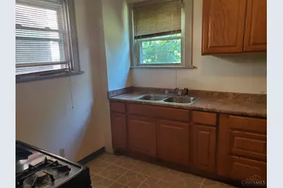 1946 Berkley Avenue, Cincinnati, OH 45237 - Photo 10