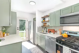 2217 Crane Ave, Cincinnati, OH 45207 - Photo 8