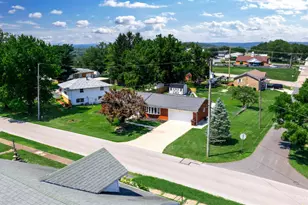 408 W South St, Tiffin Twp, OH 45693 - Photo 4