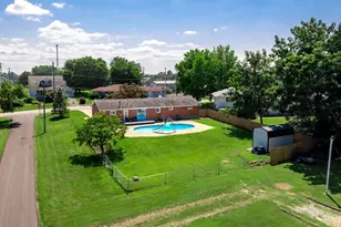 408 W South St, Tiffin Twp, OH 45693 - Photo 6