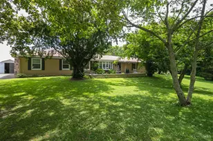 902 N Bickett Rd, Xenia, OH 45385 - Photo 1