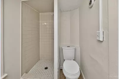 1634 Dewey Avenue, Cincinnati, OH 45205 - Photo 40