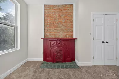136 Dorchester Avenue, Cincinnati, OH 45219 - Photo 32