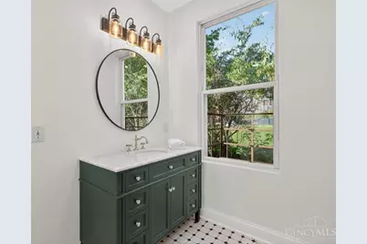 136 Dorchester Avenue, Cincinnati, OH 45219 - Photo 42