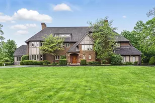 820 Van Nes Dr, Glendale, OH 45246 - Photo 1