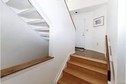 275 Bennington Way, Springdale, OH 45246 - Photo 4