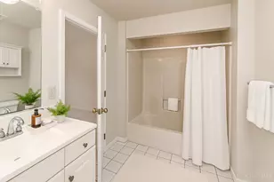 275 Bennington Way, Springdale, OH 45246 - Photo 40