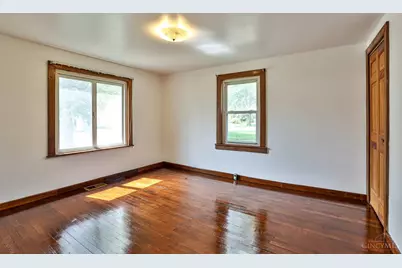 221 S Vine Street, Blanchester, OH 45107 - Photo 12