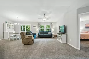 5882 Parkview Ln, Miami Township, OH 45150 - Photo 2