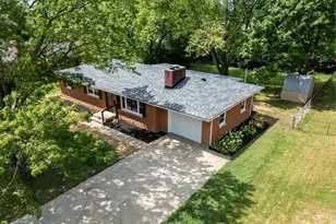 202 Loretta Dr, Middletown, OH 45044 - Photo 2