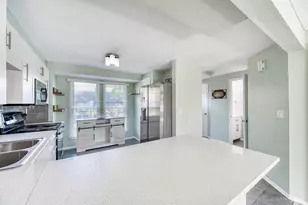 3015 Stratford Ct, Loveland, OH 45140 - Photo 6