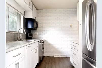 9224 Comstock Drive, Colerain Township, OH 45231 - Photo 4