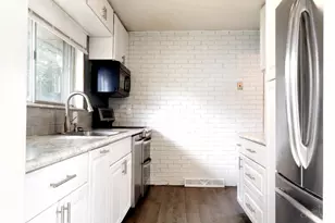 9224 Comstock Dr, Colerain Township, OH 45231 - Photo 4