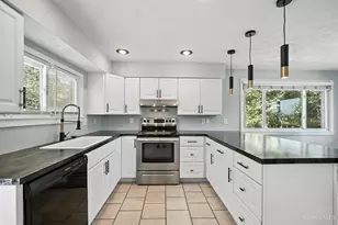 346 Hyde Park Dr, Hamilton, OH 45013 - Photo 10