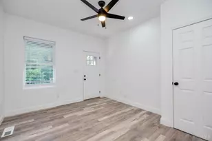 124 Valencia St, Cincinnati, OH 45219 - Photo 24