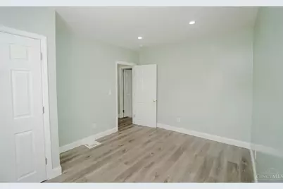 2045 First Avenue, Springfield Township, OH 45224 - Photo 16