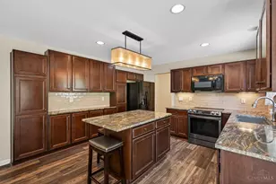 8708 Quietwood Ln, Miami Township, OH 45002 - Photo 24