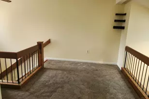 256 Centerbury Ct, Springdale, OH 45246 - Photo 8