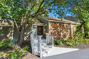 9870 Timbers Dr, Blue Ash, OH 45242 - Photo 1