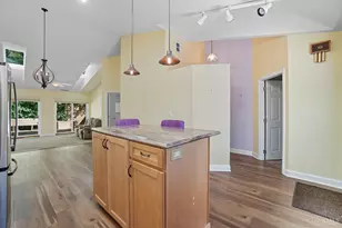 9870 Timbers Dr, Blue Ash, OH 45242 - Photo 8