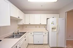 228 Edinburgh Ln, Springdale, OH 45246 - Photo 16