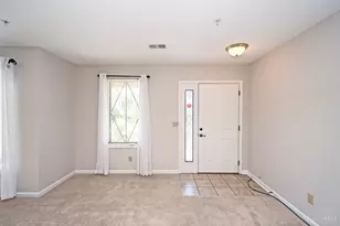 228 Edinburgh Ln, Springdale, OH 45246 - Photo 6