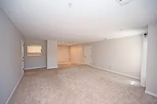 228 Edinburgh Ln, Springdale, OH 45246 - Photo 8