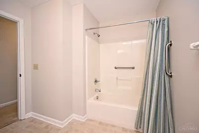 228 Edinburgh Lane, Springdale, OH 45246 - Photo 28