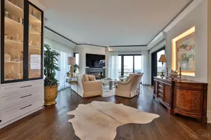 1054 St Paul Pl, Cincinnati, OH 45202 - Photo 8