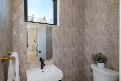 1635 Clayton Street, Cincinnati, OH 45206 - Photo 16