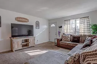 1808 Waynebrook Dr, Middletown, OH 45044 - Photo 4