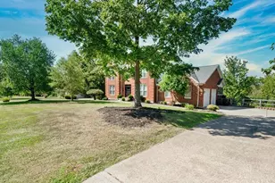 9873 Kittywood Dr, Colerain Township, OH 45252 - Photo 4