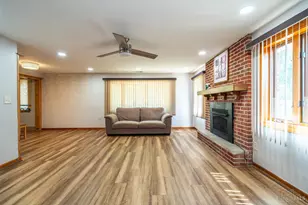 5095 Wheaton St, Washington Twp, OH 45429 - Photo 4