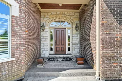 580 Winding River Boulevard, Hamilton Township, OH 45039 - Photo 4