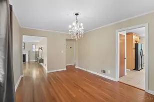 2758 Losantiridge Ave, Columbia Township, OH 45213 - Photo 12