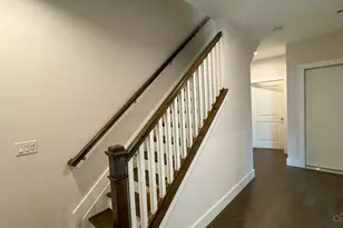 3912 Edwards Rd, Cincinnati, OH 45209 - Photo 4