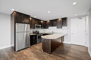 810 Matson Pl, Cincinnati, OH 45204 - Photo 2