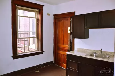 305 Warner Street, Cincinnati, OH 45219 - Photo 14
